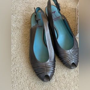 Thierry Rebotin metallic leather sling backs sz 38